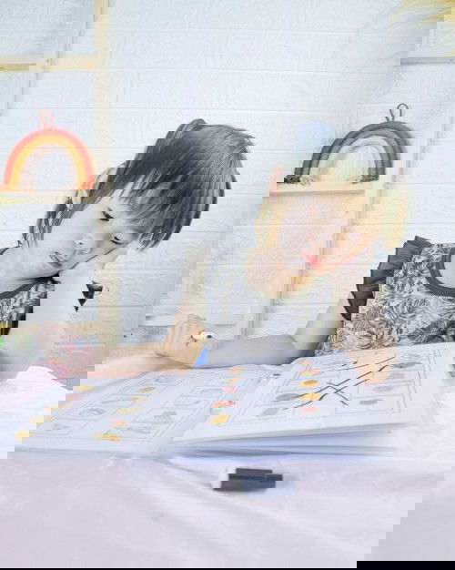 Penting kah activity book?