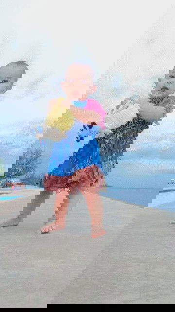 10 เดือน 25 วัน