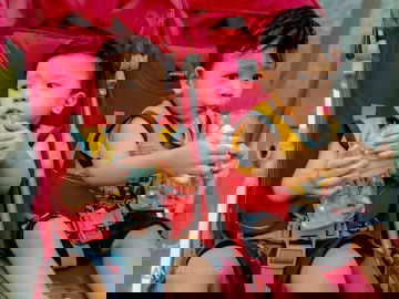 Grup wa tentang bayi kembar