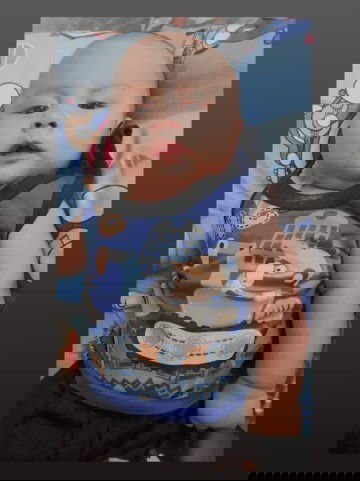 halo bunda"...umur aku baru 3bulan..dan sekarang bb aku udh 7,2kg 😘😘