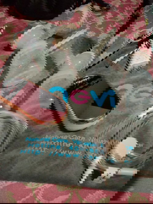 Hello mommies. I am selling my NCVI pocket rechargeable pump.