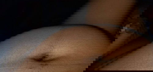 นอนหงายท้องแล้วท้องแข็งๆนูนขึ้นมาข้างซ้ายข้างเดียวประมาน4-5นาทีหายไปเป็นเพราะอะไรคะ