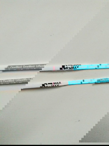 Maaf mau tnya, ini gmna yah sudah tes pack 2kali tp hasilnya begini samar.. Kira2 ini bneran positif