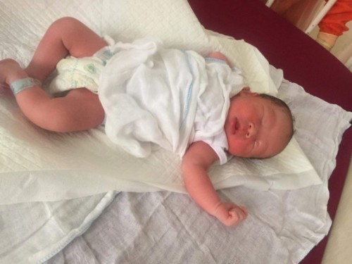 THANKS GOD AT NKARAOS DIN🙏😇🤩
BOUNCY BABY BOY 👶👶
VIA CS(REPEAT CS)
3555GRAMS
38 weeks& 4 dayS