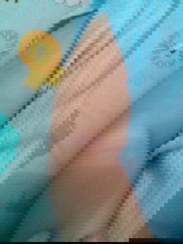 Badan dan lengan pada putih seperti kadas .