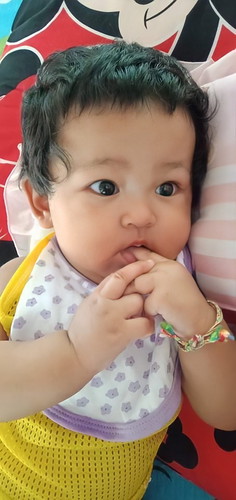 ลูกวัย 5 เดือนไม่รักแม่เลย ทำอย่างไรดีคะ