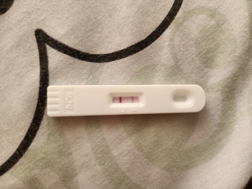 Positive or not???Pacheck nga po mga momsh...I'm not ready... Kawawa c bunso 9 months old pa lang..