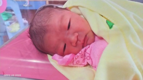 แตกแล้วจ้าแต่แม่ไม่มีน้ำนมให้หนูกินขอคำแนะนำหน่อยคะให้ลูกกินนมเสริมของอะไรดีคะ