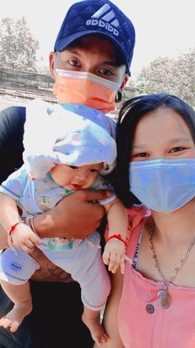 ขอดูรูปครอบครัวหน่อจร้า