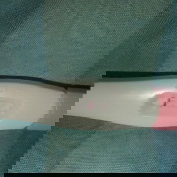 Mau nyak Bun ini positif atau ndk masalhnya itu belum tlt mens buk jangan dijullyt yah plis