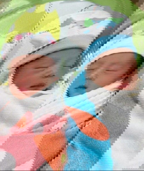 คลอดแล้วครับ แฝดชาย-หญิง