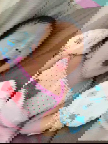 เครียดจังค่ะไม่มีน้ำนมให้ลูกกิน 😢😭
น้องดูดเก่งมากจนเหี่ยวเเต่ไม่มีน้ำนมสักหยดค่ะ😢😢😢