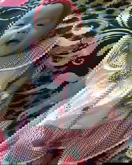 Bayi usia 2 bulan 25 hari