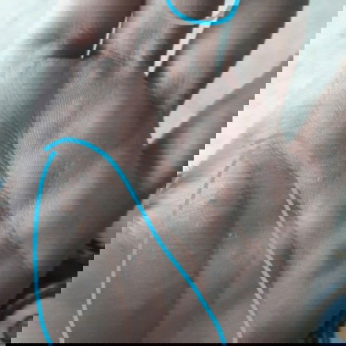 Gatel banget sampek dikasih minyak kayu putih & bedak gak mempan