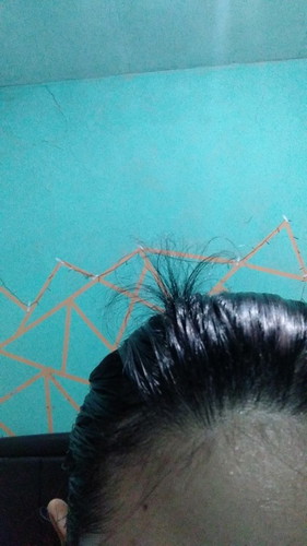 Rambut seperti ini setelah melahirkan dan menyusui