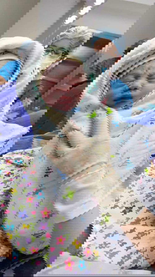 กำหนด 9 สิงหาคม แต่น้องรีบ แถมก่อนกำหนด