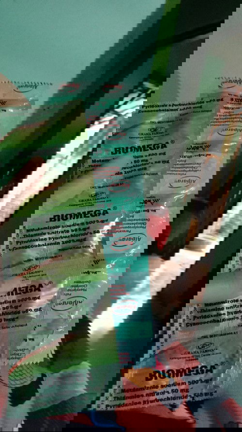 Bun aku lagi batuk pilek Bun periksa ke bidan dikasih obat alpara dan biomega. Apakah aman Bun