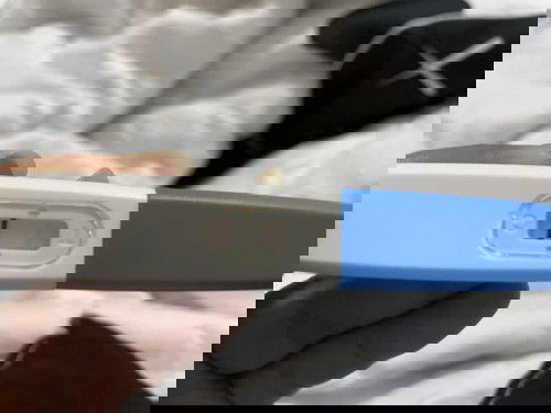 ขึ้นจางๆๆแบบนี้ ท้องมั้ยค่ะแม่ๆๆ คือประจำเดือนขาดมา1วัน วันนี้เรยตรวจ ขึ้นสองขีดจาง ดูด้วยตาป่าว ก็ยังเห็นค่ะ อยากสอบถามแม่ๆแบบนี้ ท้องมั้ยค่ะ