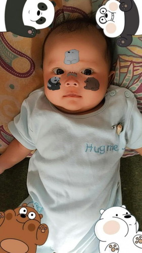 Bunda, adakah anaknya yg seperti anak saya, setelah lahir sampai sekarang rambutnya belum dicukur??