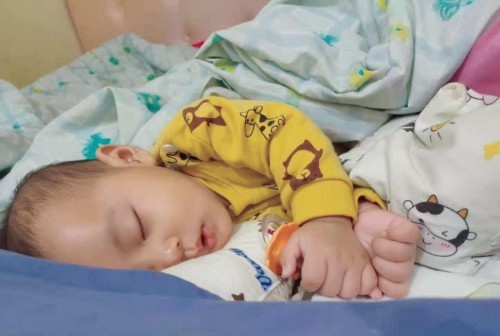 Baby Tak Nak minum susu 😢