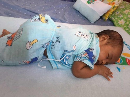 ลูก 1 เดือน 8 วัน ชอบนอนคว่ำ อันตรายไหมคะ