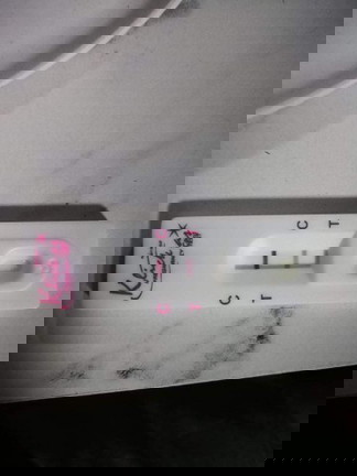 อีกขีดนึงจางๆ เเบบนี้ท้องไหมคะๆ