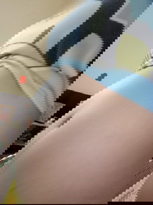 18+4สัปดาห์ท้องใหญ่มั้ยค่ะ