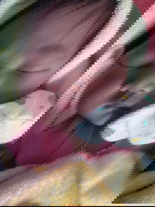 คลอดแล้วจ้า 23ก.ค2564
หนูเป็นผู้หญิงจ้า
นํ้าหนักแรกเกิด3,430
ชื่อน้องเจด้า
หนูเกิดมาแก้มเยอะมากจ้า.