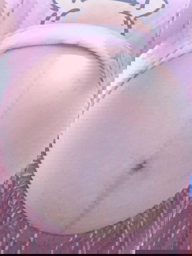 อยากรู้ว่าทรงท้องแบบนี้จะเป็นผู้หญิงหรือผู้ชายคะ