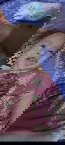 Kenapa gusi bayiku ga rata ya bun? Jd nya kalo diem lidahnya selalu keluar