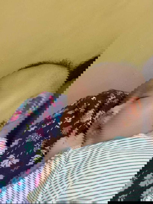 bayi 1 bulan 19 hari