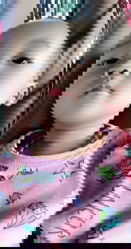 10เดือนแล้วน้องยังไม่คลานยังนั่งเองไม่เป็นเลยค่ะ