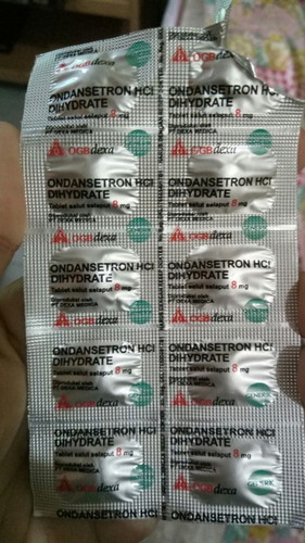 Bun bagi pengalaman yuk, di sini ada yg minum obat ondansetron gak buat gak mual muntah ? Aman kah ?