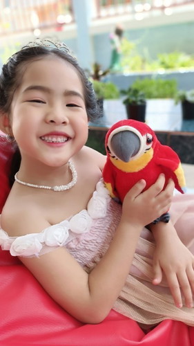 โพสต์นี้มาอวดรอยยิ้มของลูกค่ะ😁
https://m.facebook.com/story.php?story_fbid=1474446386222040&id=1000