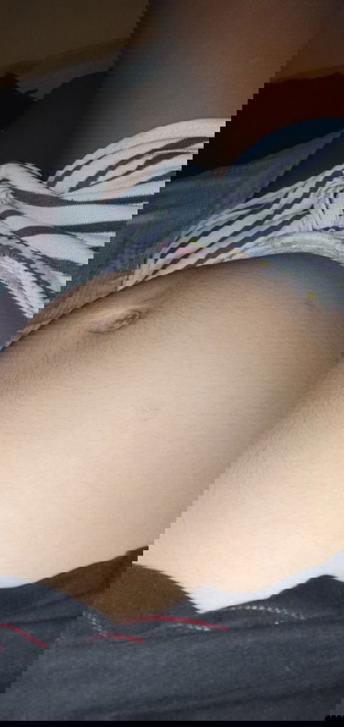 5 months pregnant 🧡