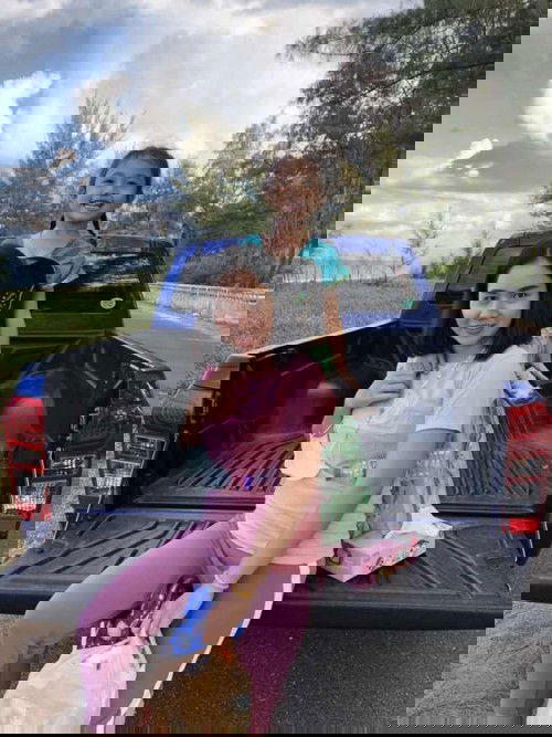 สวัสดีค่ะพี่ๆทุกคนค่ะ พี่ๆอยู่จังหวัดไหนกันมั่งค่ะ?