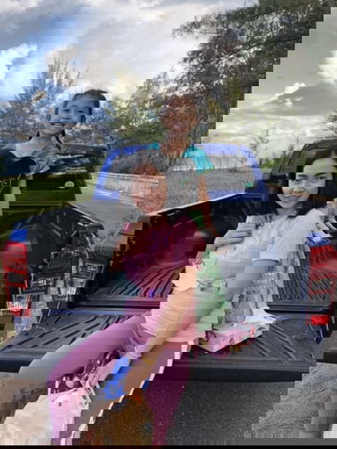 สวัสดีค่ะพี่ๆทุกคนค่ะ พี่ๆอยู่จังหวัดไหนกันมั่งค่ะ?