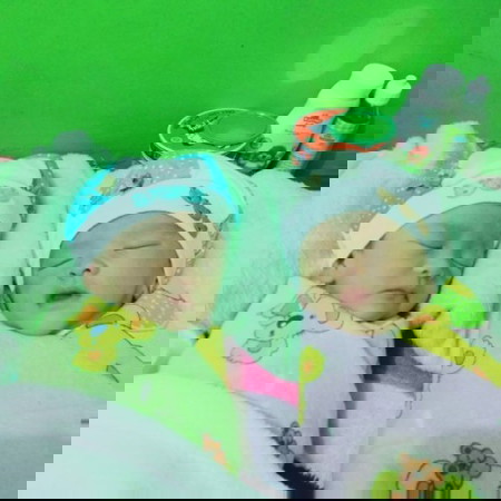 si kembar ๐ค ega dan egy