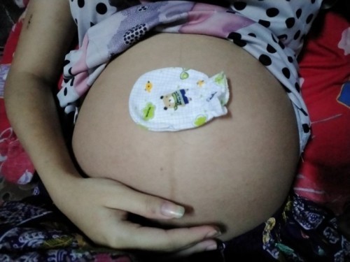 แม่ๆคลอดเดือนไหนกับบ้างขอดูท้องแต่ละบ้านหน่อยค่ะ😍