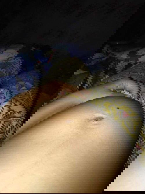 6เดือนแล้ว แต่ท้องเล็กมากๆเลยค่ะ แอบกังวลน้องจะตัวเล็ก😌