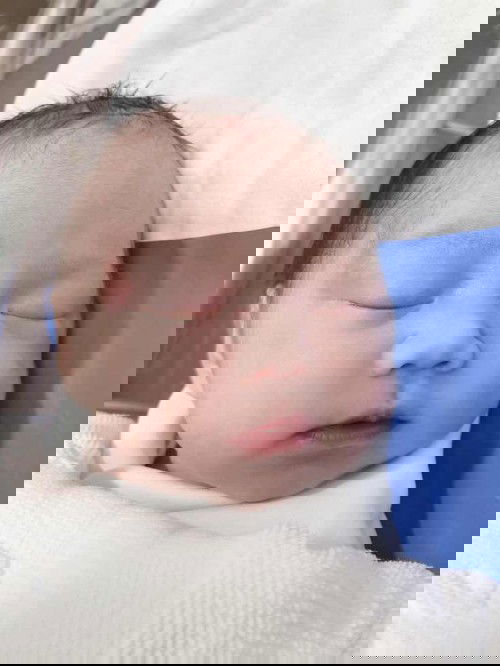 แตกแล้วจ้า...น้ำเดินตอนตี 4 แม่โดนใส่ยาเร่งคลอด หนูออกมาดูโลก เวลา13.13 น. 
วันที่ 14 สิงหาคม2564  น้ำหนัก 3,100 กรัม 38+3 สัปดาห์ #น้องอัน อัน❤️