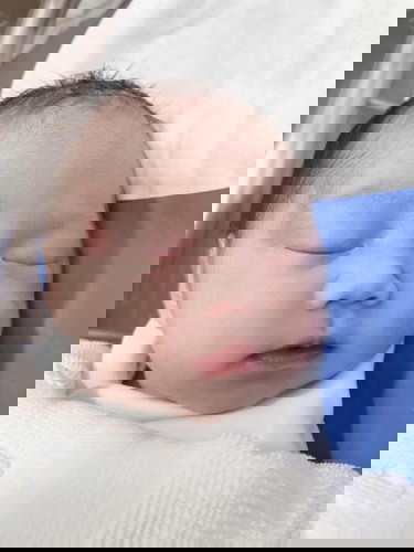 แตกแล้วจ้า...น้ำเดินตอนตี 4 แม่โดนใส่ยาเร่งคลอด หนูออกมาดูโลก เวลา13.13 น. 
วันที่ 14 สิงหาคม2564  น้ำหนัก 3,100 กรัม 38+3 สัปดาห์ #น้องอัน อัน❤️