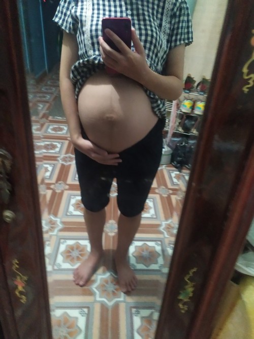Bụng em như thế tụt chưa các chị ơi