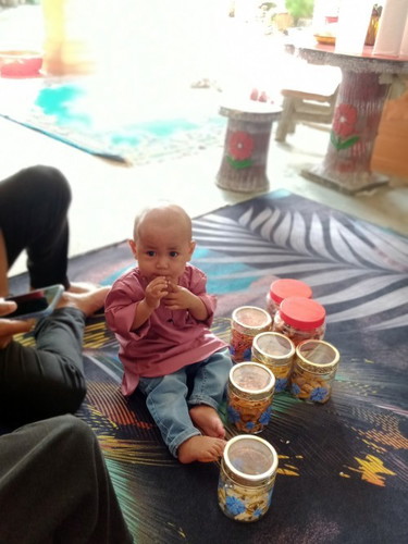 Asslm ade yg thu tak ubat ape yg boleh sembuhkan penyakit Ekzema ye..anak sering mengaru2 kat badn