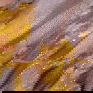 Ganito po ang poop ng baby ko ? Normal lng po ba to ??