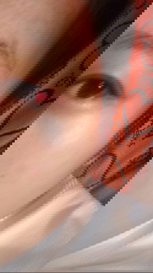 ANU PO MABISAMG GAMOT D2 SA RED SA MATA KO NUONG NANGANAK PO KSI AKO KAY BABY MAGKAGANITO PO ITO..