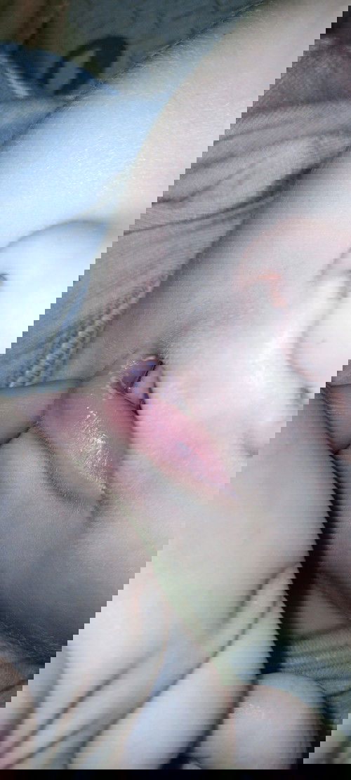 Con e mới 4 thág 12 ngày cho e hỏi là các dấu chấm trong miệng bé có pải bị nấm k ạ