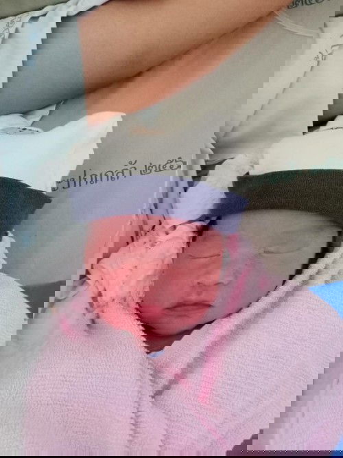 คลอดแล้วค้าบ