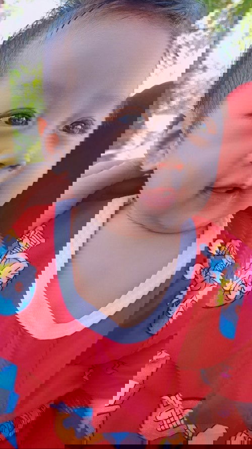 Bé mọc răng sớm