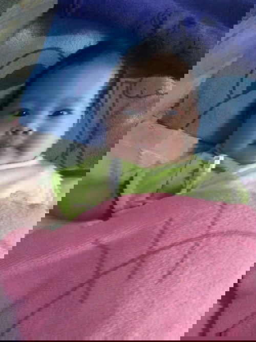 น้องชอบทำตาเหล่ ผิดปกติรึป่าวคะ แต่ไม่ได้ทำตลอด ไปหาข้อมูลในgoogleเขาบอกปกติของทารกแรกเกิด-6เดือน